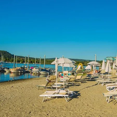 Italia Lido Kamp alanı Castelletto sopra Ticino